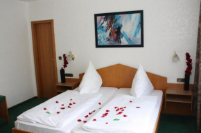 Отель Hotel Mainbogen  Роденбах
